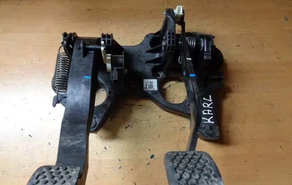 Clutch pedal