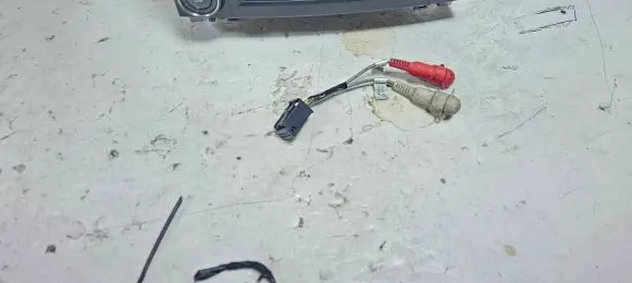 Mercedes-Benz B W245 AUX in-socket connector A1698705894