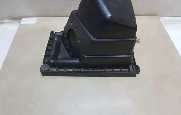 Nissan X-Trail T30 Air filter box cover 