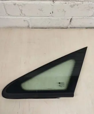 Opel Zafira B Front triangle window/glass 43R007951 E000255 DOT24AS2M19