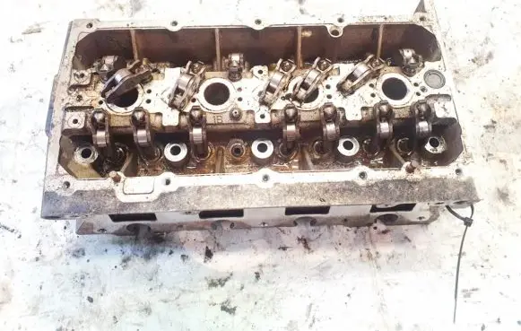 Volkswagen Golf V Engine head 03c103358f 023d
