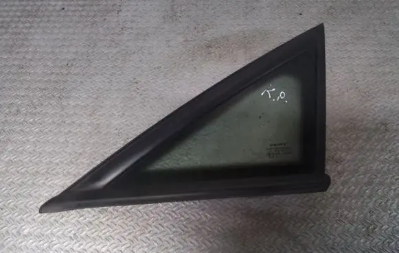 Seat Altea XL Front triangle window/glass 