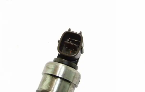 Saab 9-5 Fuel injector 8972391617
