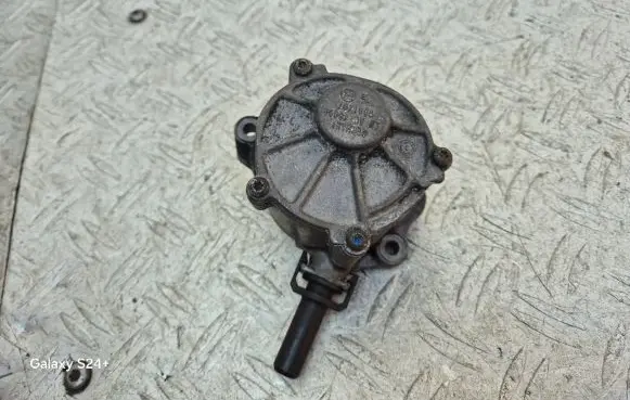 Mercedes-Benz C W204 Vacuum pump A6512300265 AC46000 GD01497