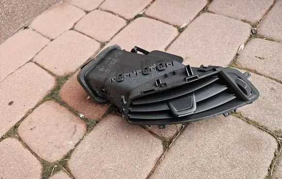 Opel Zafira C Dash center air vent grill 13427381 13427981
