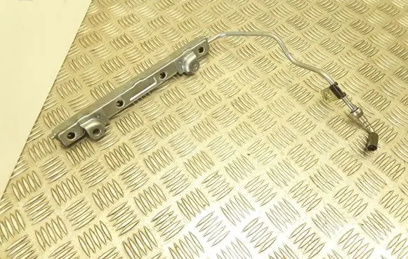 Toyota Verso Fuel main line pipe