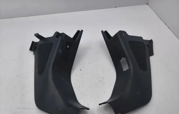 Foot area side trim