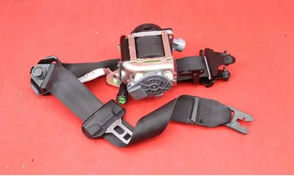 Volvo V60 Front seatbelt 39818841
