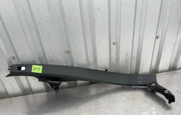Mercedes-Benz C W205 Rear seat side top trim A2056906725 WPT52056 L18321224
