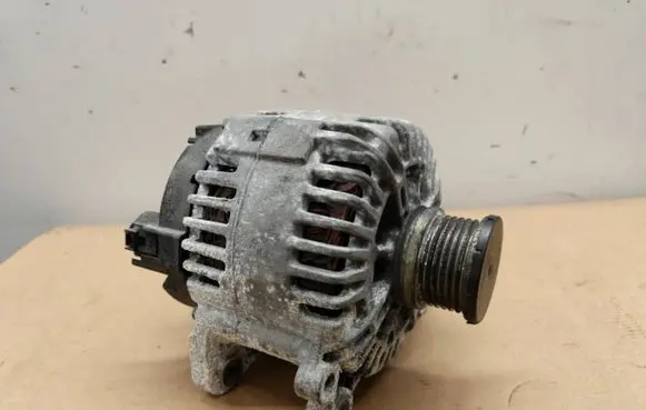 Volkswagen Jetta VI Generator/alternator 06F903023P