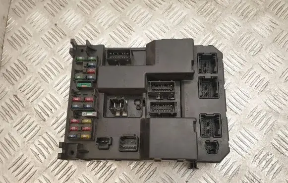 Citroen C5 Fuse box set 9651196680 9651197380