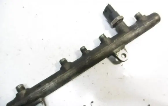 Renault Scenic I Fuel main line pipe 8200347174