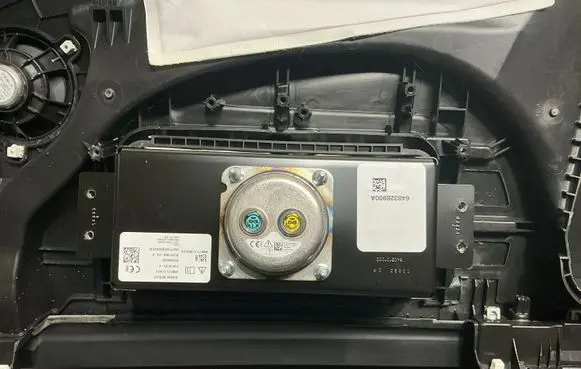 Tesla Model Y Dashboard 164310500A 2796318X T0553648