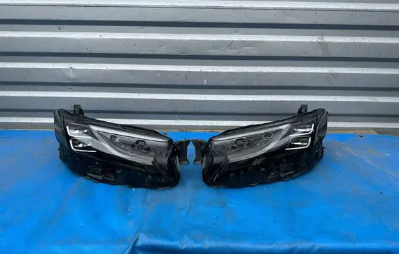 Toyota Camry IX XV80 Headlight/headlamp 33293