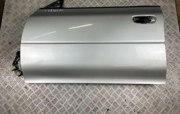 Subaru Impreza I Front door