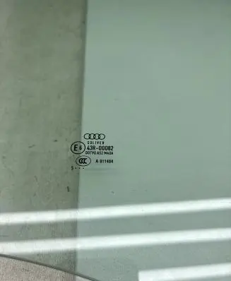 Audi A1 Front door window/glass (coupe) 