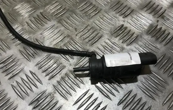 Audi A4 S4 B5 8D Windscreen/windshield washer pump