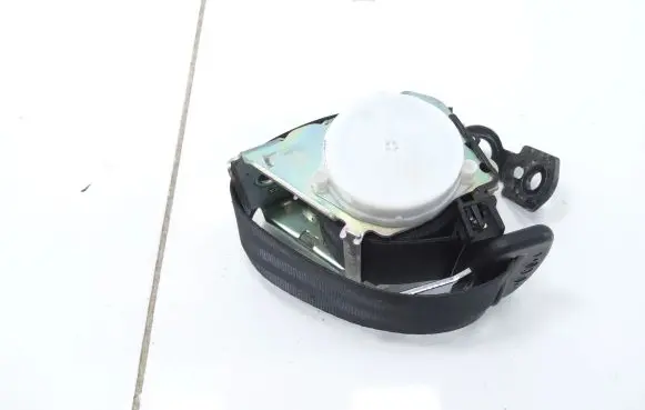 Ford Focus Front seatbelt BM51611B68AE3
