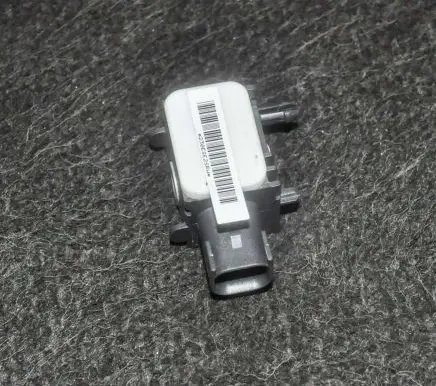 Hyundai Genesis Airbag deployment crash/impact sensor 959202B000