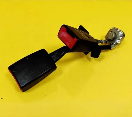 Audi A4 S4 B5 8D Rear seatbelt buckle 8D0857739B
