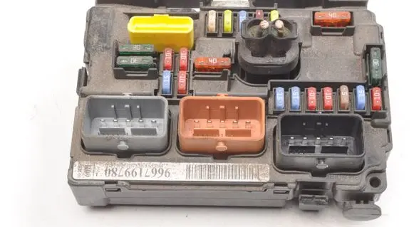 Peugeot 207 Fuse box set 9667199780