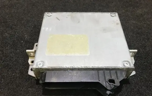 Opel Vectra B Engine control unit/module 
