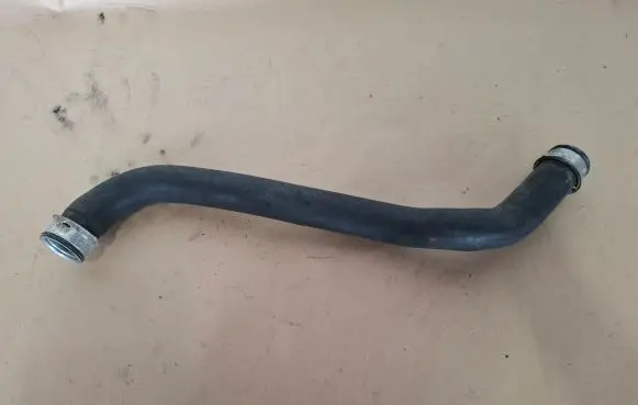 Mercedes-Benz E W211 Intercooler hose/pipe A2115015382