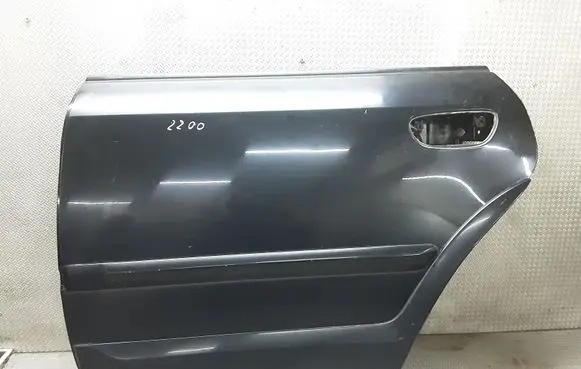 Subaru Outback Rear door