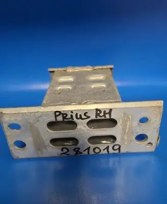 Toyota Prius (XW30) Front bumper cross member 5701347040