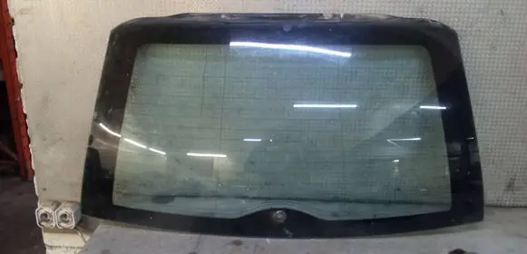 Mercedes-Benz C W203 Rear windscreen/windshield window