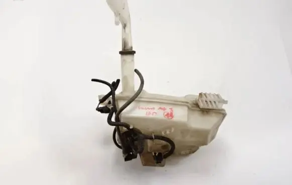 Ford Focus Windshield washer fluid reservoir/tank BV6117B613CA BV6117B613EA BV6117B613D