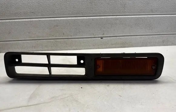 Nissan Terrano Quarter panel pressure vent 6225755G00