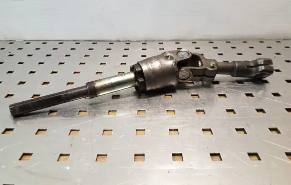 Toyota RAV 4 (XA20) Steering column universal joint