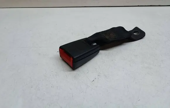 BMW 1 E82 E88 Rear seatbelt buckle 9117261