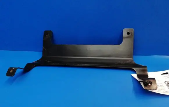 Land Rover Discovery 5 Bottom radiator support slam panel HY3217K898AA