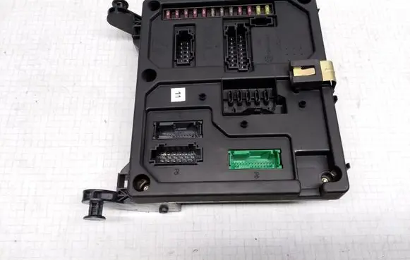 Volkswagen Sharan Fuse module 97VW14B205BB S108145200E