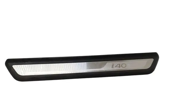 Hyundai i40 Front sill trim cover 858833Z100