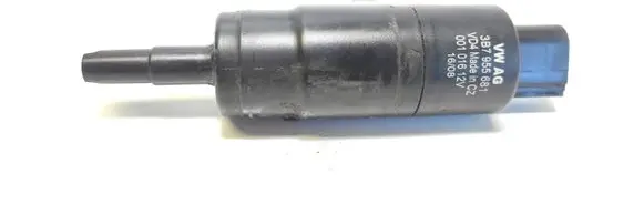 Audi A4 S4 B7 8E 8H Headlight washer pump 3B7955681