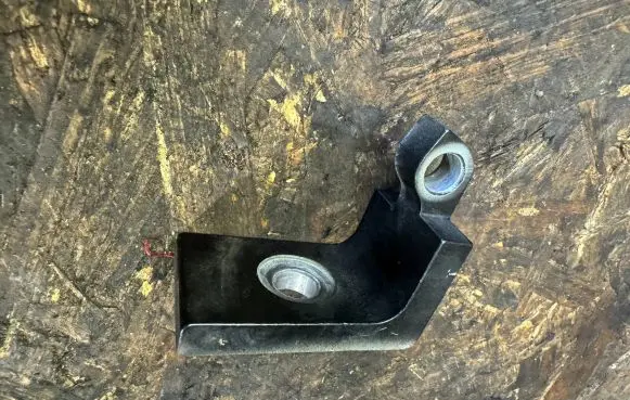 BMW X5 E70 Front door upper hinge 7068073