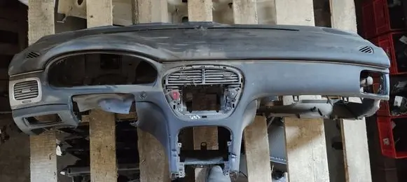 Peugeot 607 Dashboard 96560946ZR