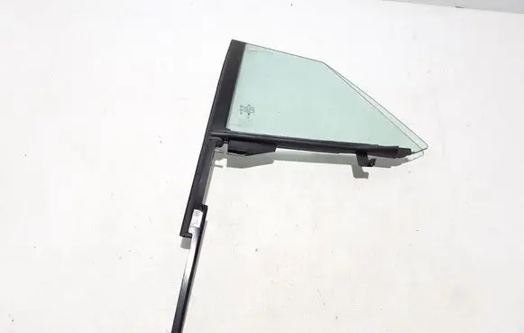 Mercedes-Benz AMG GT 4 x290 w290 Rear vent window glass A2907350300