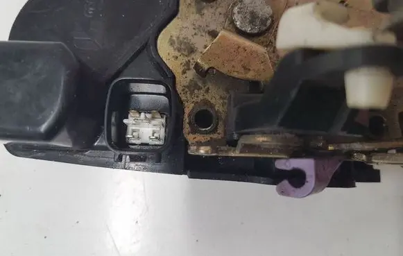 Chrysler Voyager Front door lock