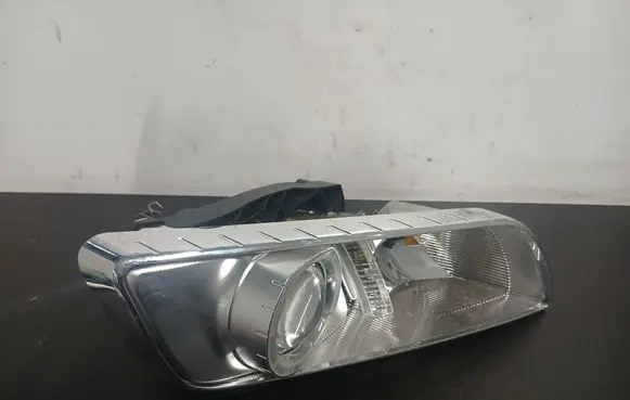 Volvo V70 Headlight/headlamp 6333220000 022501630