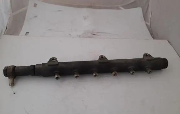 Fuel main line pipe
