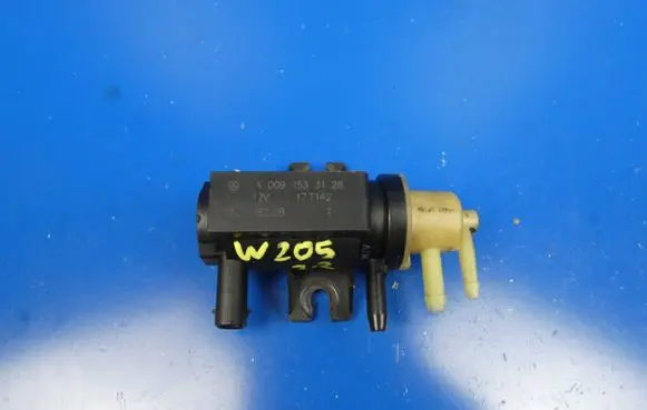 Mercedes-Benz C W205 Turbo solenoid valve A0091533128 17T142 7208208