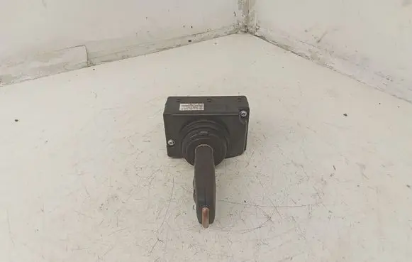 Volkswagen Touareg I Ignition lock 3D0905865E