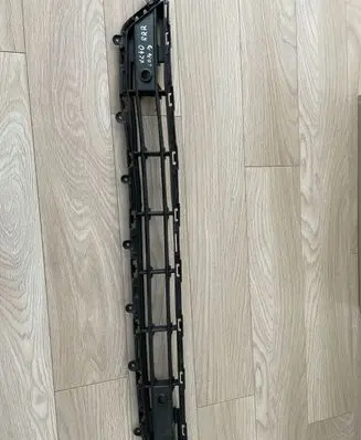 Volvo XC40 Front bumper lower grill
