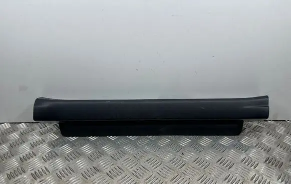 Lexus CT 200H Front sill trim cover 6792076010