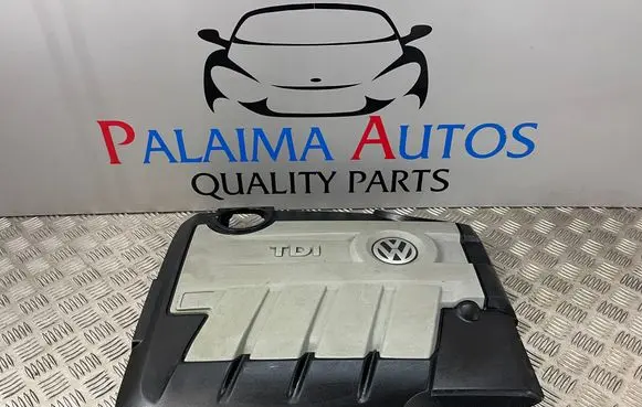 Volkswagen PASSAT B6 Engine cover (trim) 03L103925