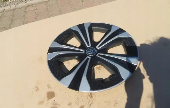 Toyota Aygo X R17 wheel hub/cap/trim 